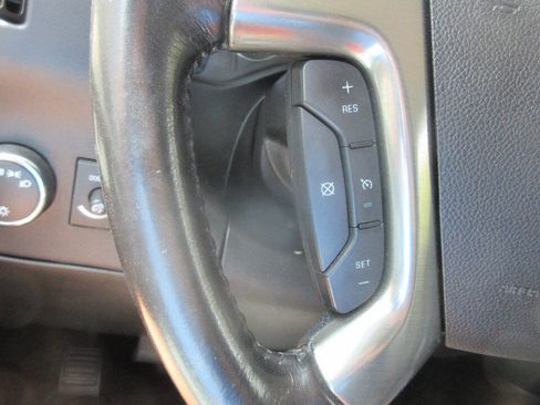 Used 2019 Chevrolet Express 2500 w/ Driver Convenience Package RWD image 25