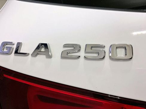Used 2022 Mercedes-Benz GLA 250 image 9