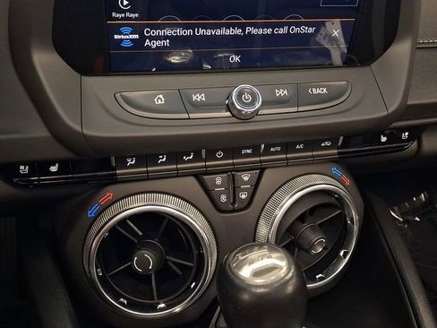Used 2022 Chevrolet Camaro LT w/ Technology Package RWD image 14
