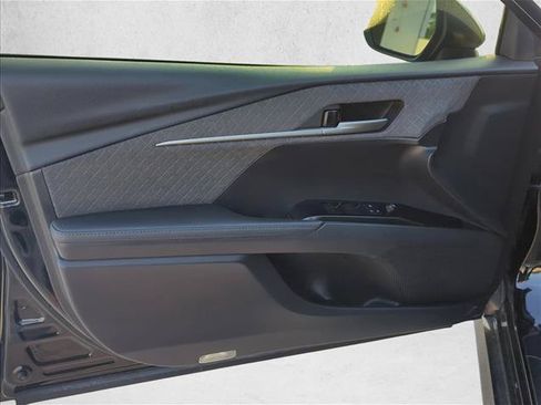 Used 2025 Toyota Camry XLE FWD image 8