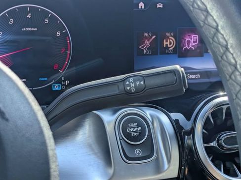 Used 2025 Mercedes-Benz GLB 250 image 29