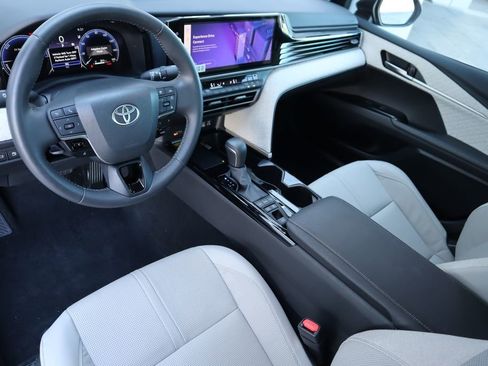 Certified 2025 Toyota Camry XLE image 9