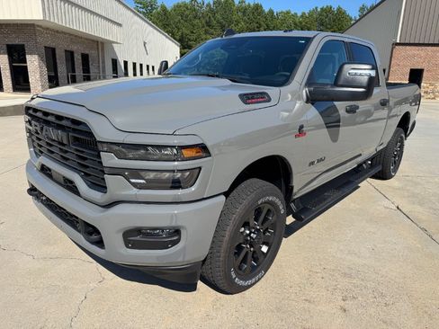 Used 2026 RAM 2500 Big Horn AWD/4WD image 9