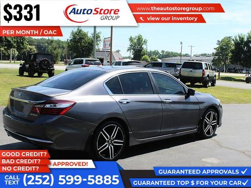 Used 2017 Honda Accord Sport image 5