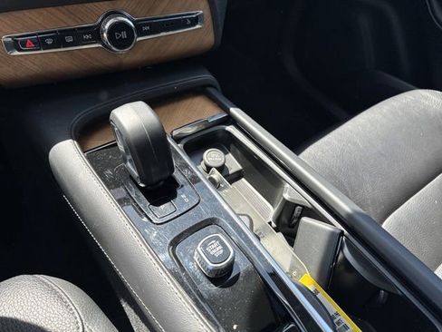 Used 2023 Volvo XC90 T8 Plus image 25