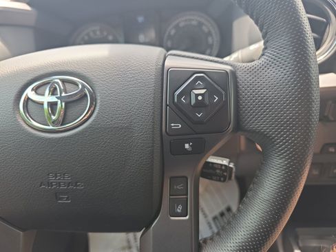 Used 2022 Toyota Tacoma TRD Off-Road w/ Technology Package RWD image 22