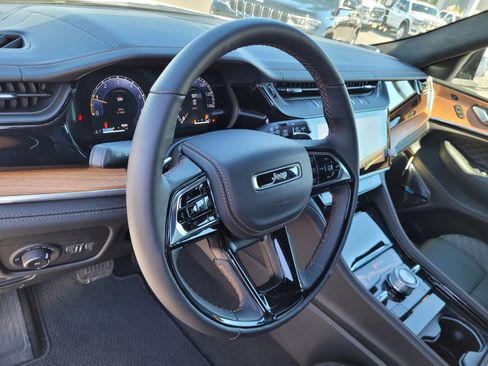 New 2026 Jeep Grand Cherokee L Summit image 11