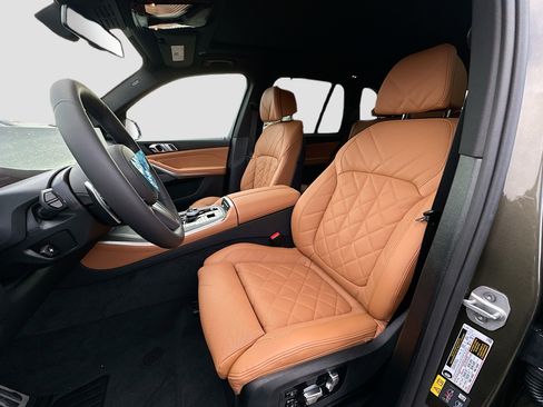 New 2026 BMW X5 xDrive50e w/ Executive Package image 15