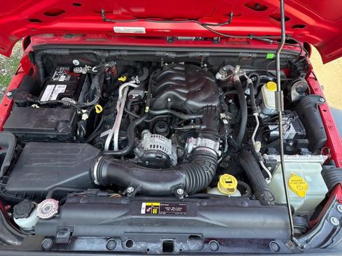 Used 2017 Jeep Wrangler Sport AWD/4WD image 23