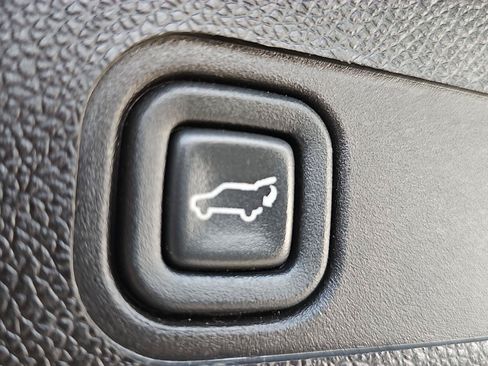 Used 2014 GMC Yukon XL Denali AWD/4WD image 26