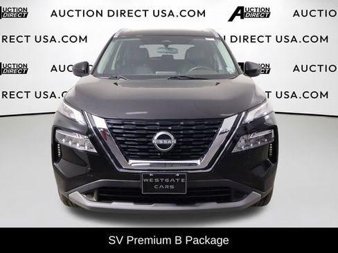 Used 2023 Nissan Rogue SV w/ SV Premium B Package FWD image 2