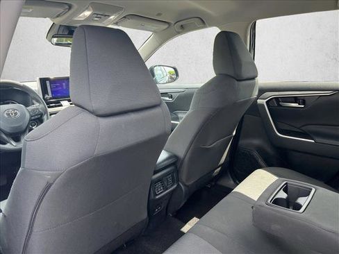 Used 2025 Toyota RAV4 XLE FWD image 17