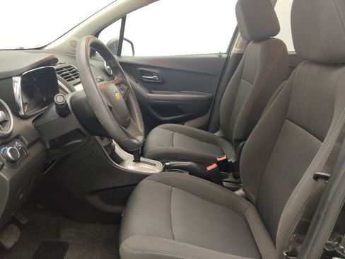 Used 2016 Chevrolet Trax LT FWD image 17
