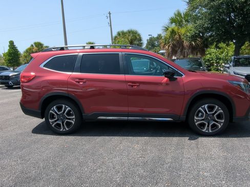 Used 2025 Subaru Ascent Limited w/ Popular Package #2 AWD/4WD image 4