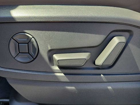 Certified 2025 Audi Q5 Premium Plus w/ Premium Plus AWD/4WD image 22