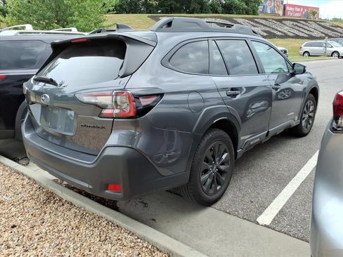 Used 2025 Subaru Outback Onyx Edition AWD/4WD image 2
