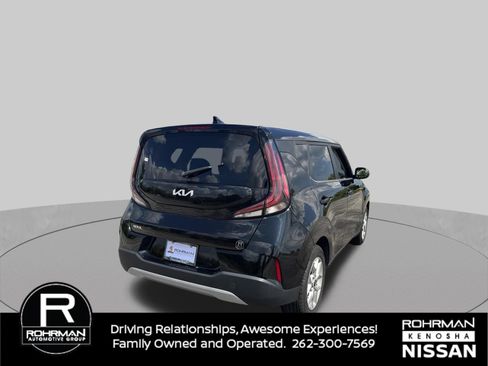 Used 2023 Kia Soul LX w/ Option Group 015 FWD image 6