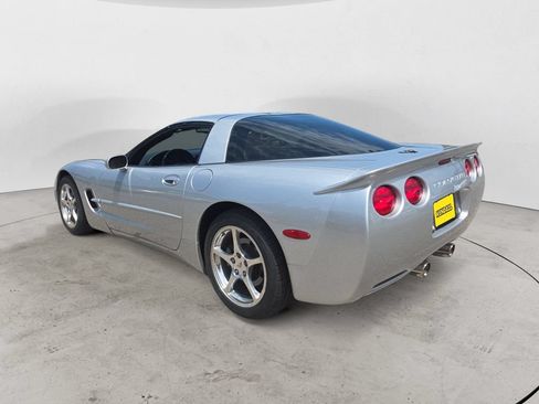 Used 2001 Chevrolet Corvette Coupe w/ Preferred Equipment Group2 RWD image 7