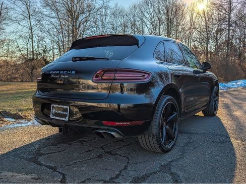 Used 2018 Porsche Macan Turbo AWD/4WD image 8