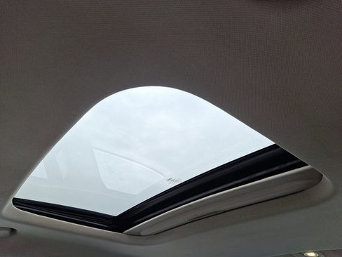 Used 2014 Ford Fusion SE w/ Equipment Group 201A image 14