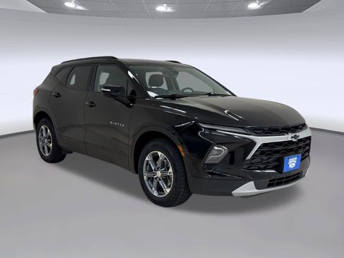 Used 2023 Chevrolet Blazer LT w/ LPO, Floor Liner Package FWD image 7