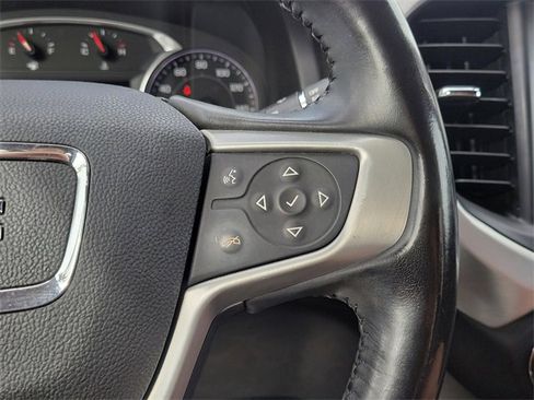 Used 2018 GMC Acadia SLT image 17