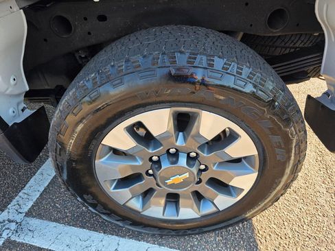 Certified 2024 Chevrolet Silverado 2500 Custom w/ Custom Value Package image 30