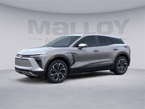 New 2025 Chevrolet Blazer EV LT image 8