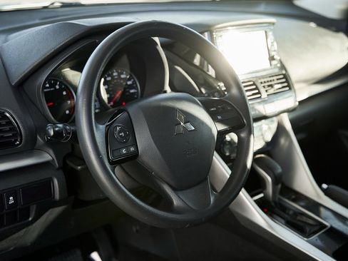 Used 2022 Mitsubishi Eclipse Cross ES image 23