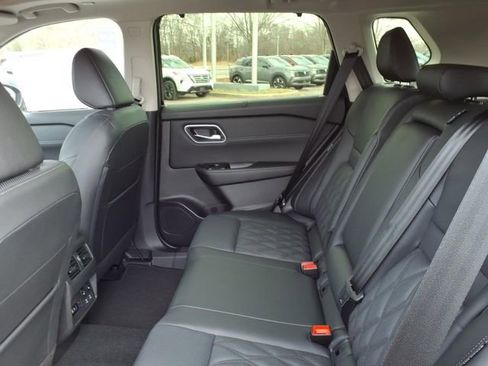 New 2026 Nissan Rogue Platinum image 7