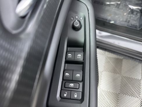 New 2025 Jeep Grand Cherokee Altitude image 22