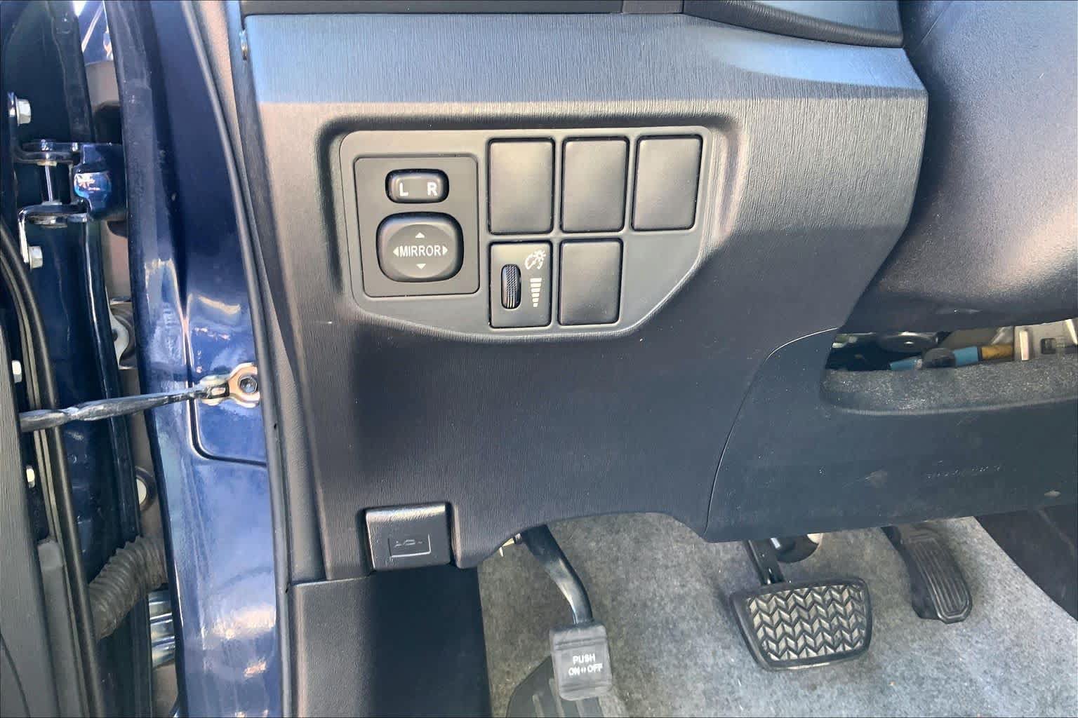 Used 2014 Toyota Prius Three FWD image 32