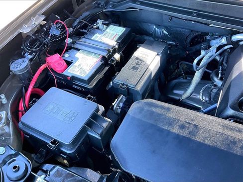 Used 2023 GMC Canyon AT4 w/ AT4 Premium Package image 32