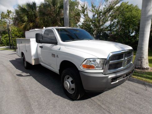 Used 2011 RAM 3500 ST RWD image 1