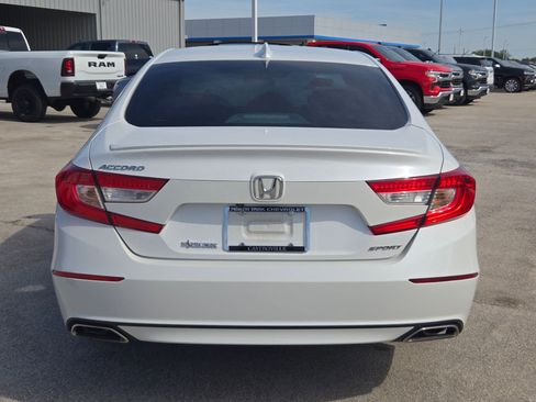 Used 2020 Honda Accord Sport image 4