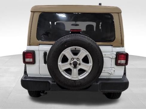 Used 2021 Jeep Wrangler Sport S image 22