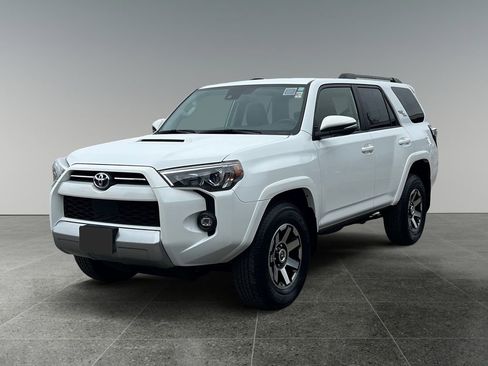 Used 2024 Toyota 4Runner TRD Off-Road Premium image 4