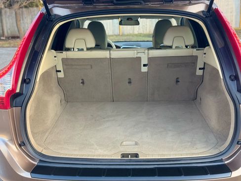 Used 2011 Volvo XC60 T6 image 18