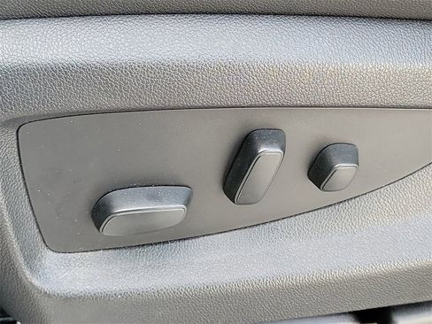 Used 2018 Chevrolet Tahoe Premier image 27