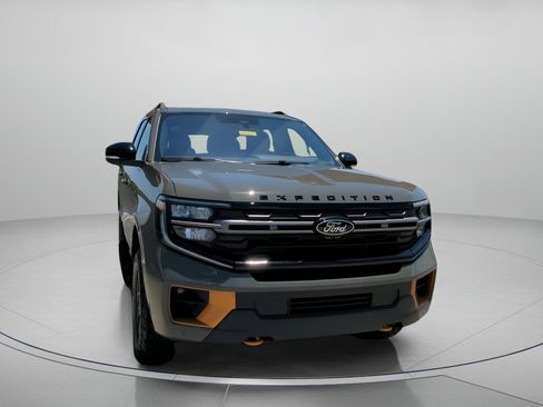 Used 2025 Ford Expedition Tremor AWD/4WD image 7
