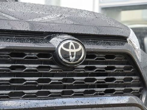 Used 2025 Toyota RAV4 XLE image 14