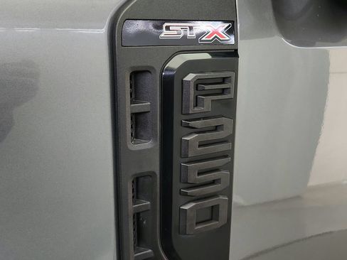 Used 2023 Ford F250 XL w/ STX Appearance Package AWD/4WD image 31