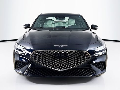 Used 2025 Genesis G70 2.5T RWD image 3