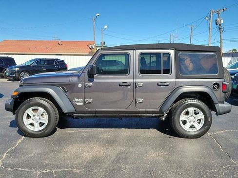Used 2018 Jeep Wrangler Unlimited Sport S image 4