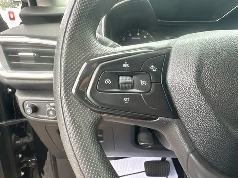Used 2023 Chevrolet TrailBlazer LT AWD/4WD image 19
