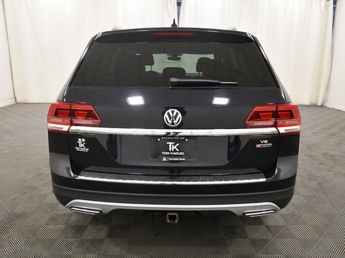 Used 2019 Volkswagen Atlas SE w/ Towing Package image 6