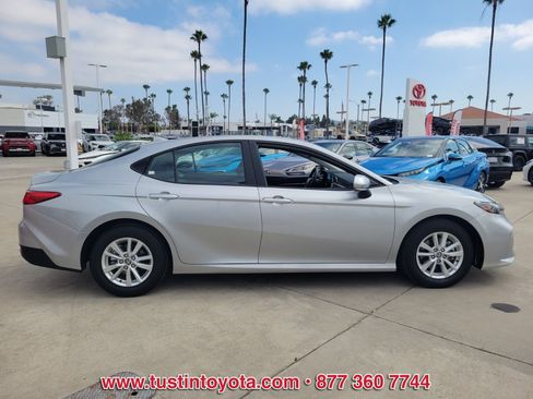 Used 2025 Toyota Camry LE FWD image 3