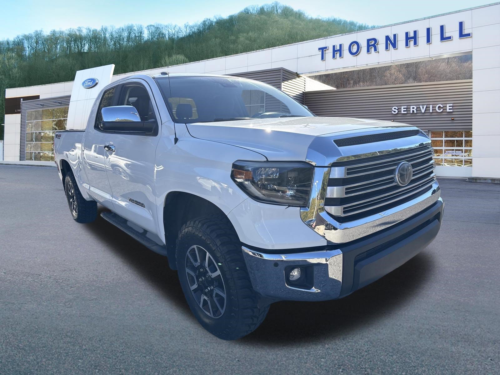 Used 2019 Toyota Tundra Limited w/ Limited Premium Package AWD/4WD image 1