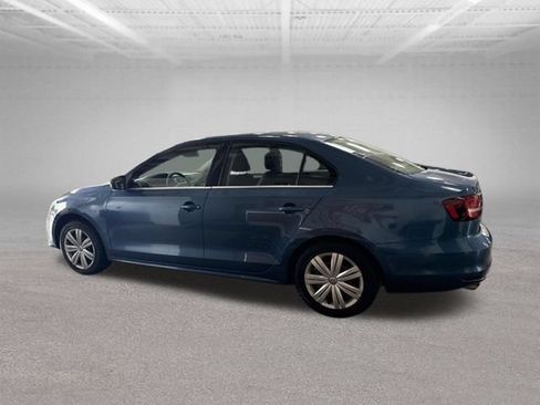 Used 2017 Volkswagen Jetta S FWD image 4