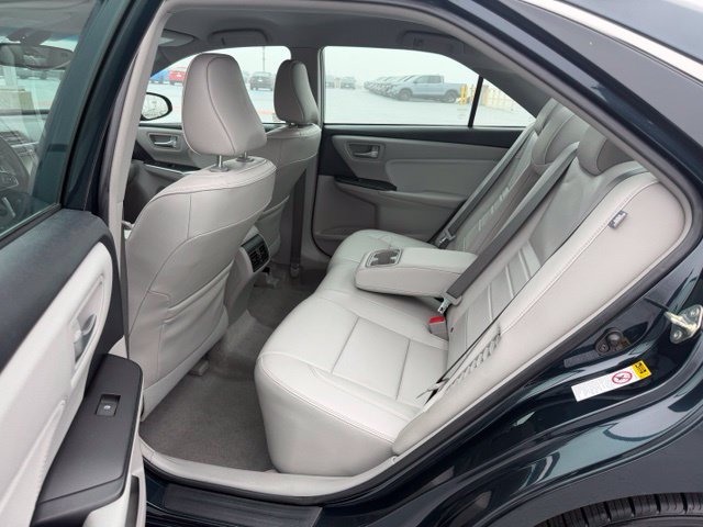 Used 2017 Toyota Camry XLE FWD image 11